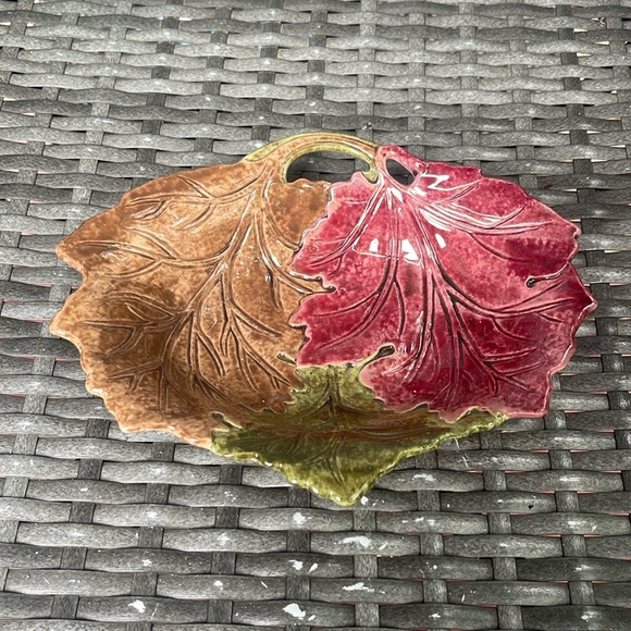 Grasslands Road Fall Autumn Leaves Three Leaf Bowl Trinket Serving Keys Change - Picture 1 of 4